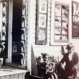 Essex cigar shop, 1923